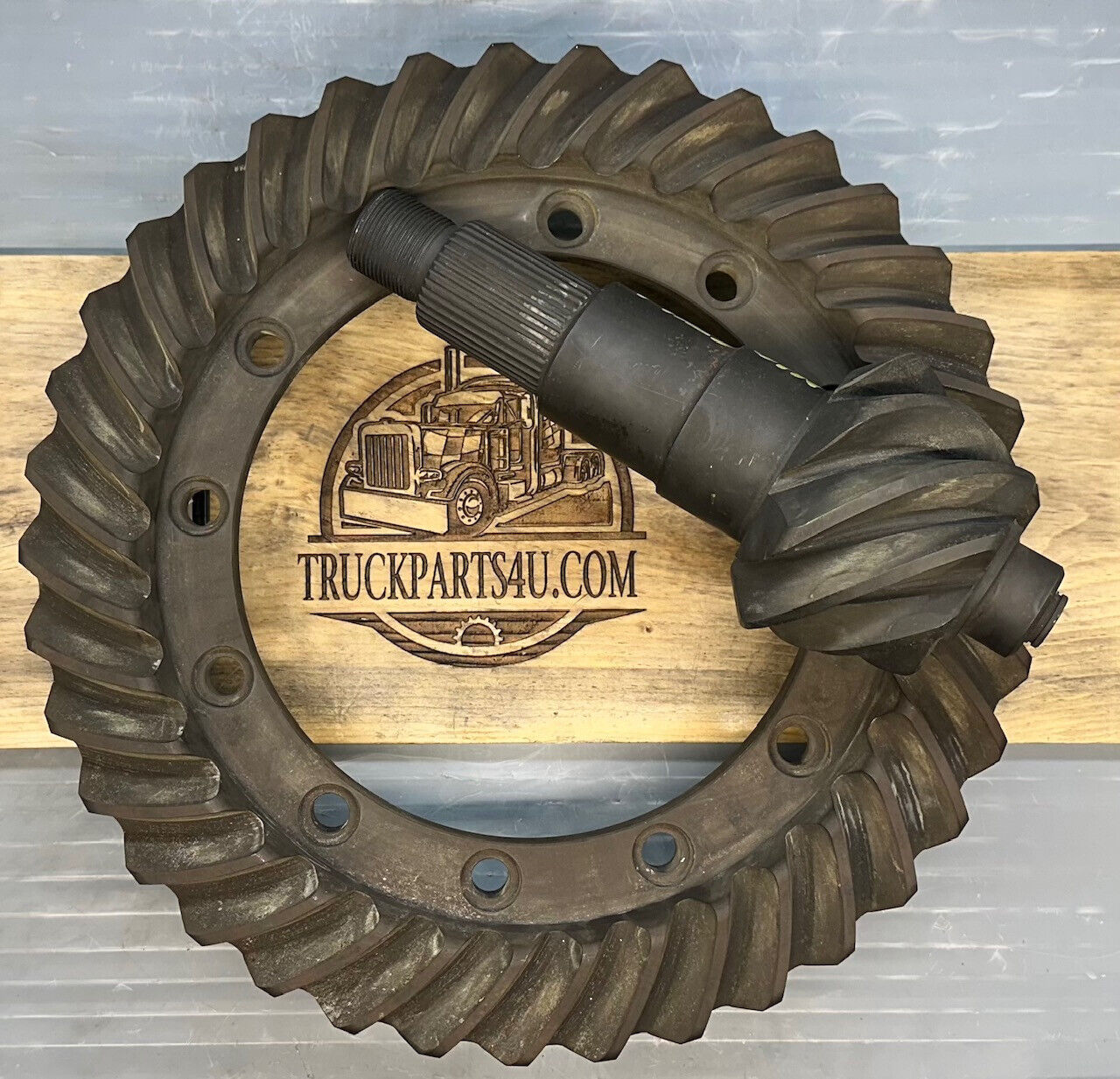 A40674-1-529 Meritor Rockwell Axletech SSHR R155 gearset – 37-7 tooth count – 5.29 ratio – new genuine differential gearing